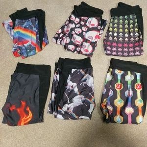 SIX PAIRS of capri/knee length workout leggings